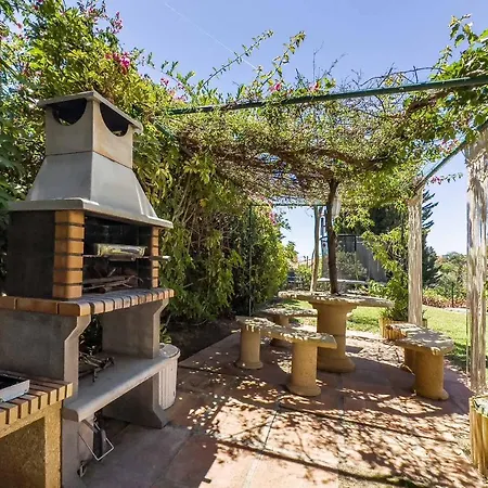 6 Views Unique With Bbq, Chill Areas, Bar, Private Pool, In A Stunning Setting With Sea, Mountain, Nature, Garden And Pool Views Willa