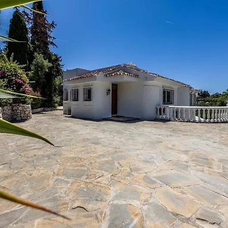 Villa 6 Views Unique With Bbq, Chill Areas, Bar, Private Pool, In A Stunning Setting With Sea, Mountain, Nature, Garden And Pool Views