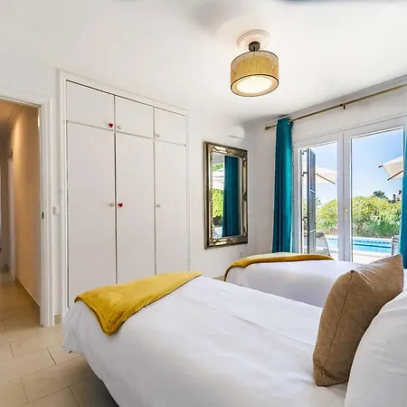 6 Views Unique With Bbq, Chill Areas, Bar, Private Pool, In A Stunning Setting With Sea, Mountain, Nature, Garden And Pool Views * Benalmádena