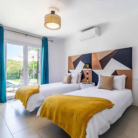 6 Views Unique With Bbq, Chill Areas, Bar, Private Pool, In A Stunning Setting With Sea, Mountain, Nature, Garden And Pool Views *