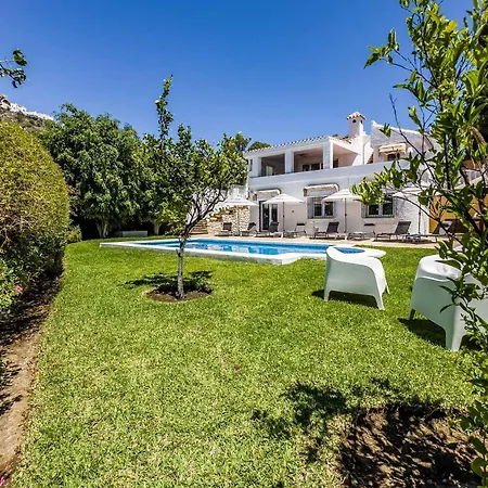 6 Views Unique With Bbq, Chill Areas, Bar, Private Pool, In A Stunning Setting With Sea, Mountain, Nature, Garden And Pool Views *