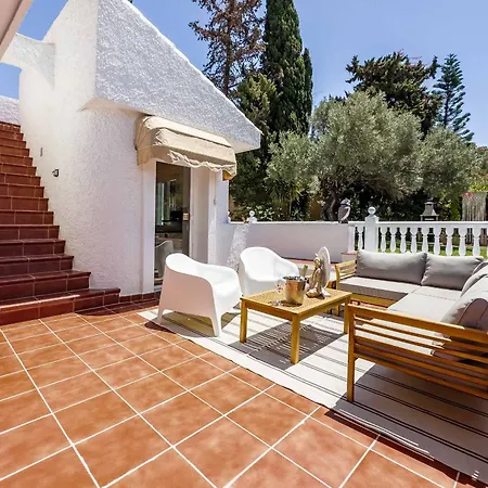 Villa 6 Views Unique With Bbq, Chill Areas, Bar, Private Pool, In A Stunning Setting With Sea, Mountain, Nature, Garden And Pool Views Benalmádena